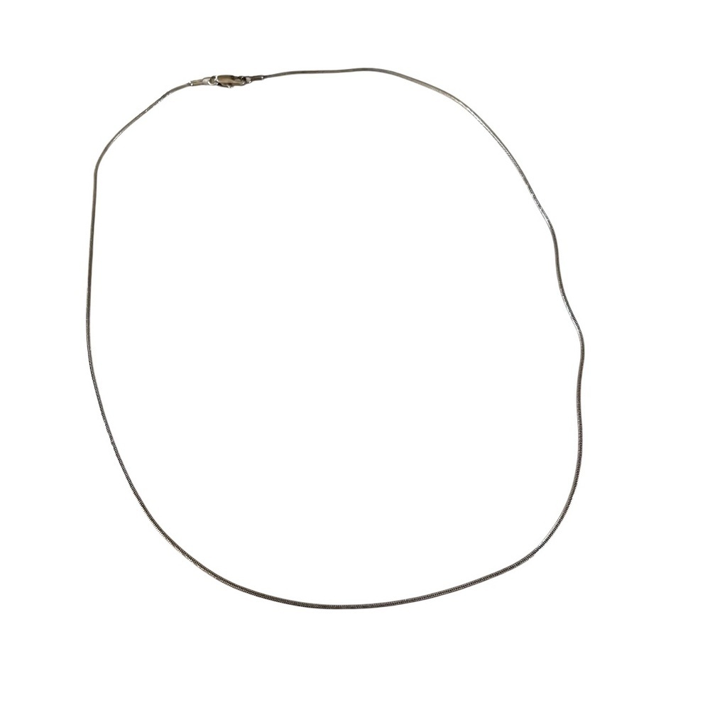 Elegant Silver Necklace